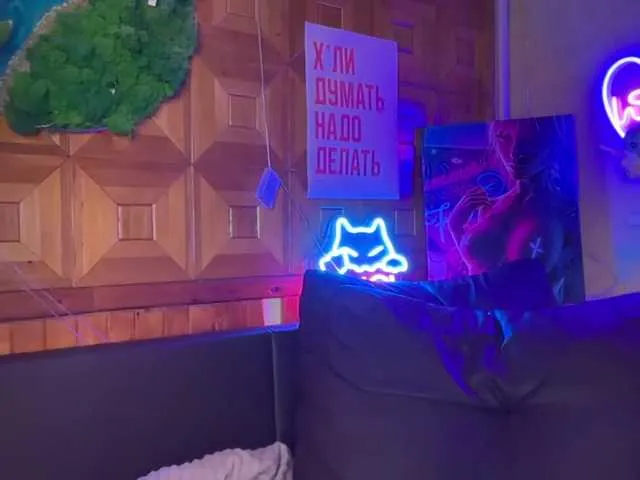 Live sex webcam photo for CandyBoom #291890164