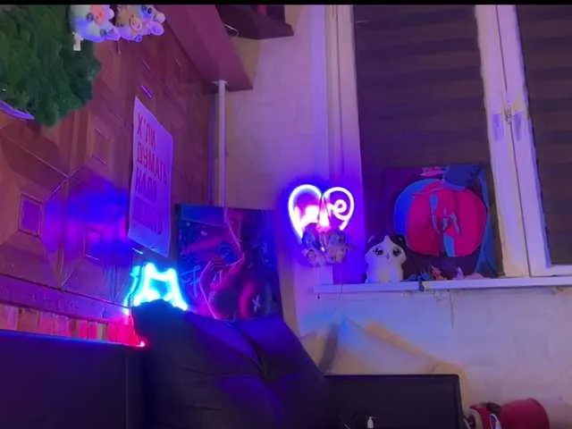 Live sex webcam photo for CandyBoom #292211068