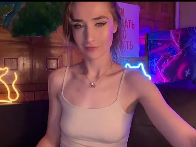 Live sex webcam photo for CandyBoom #292246571