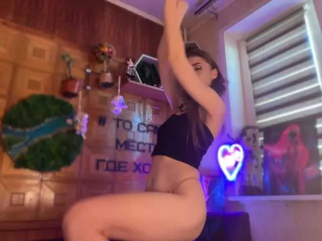 Live sex webcam photo for CandyBoom #294021467