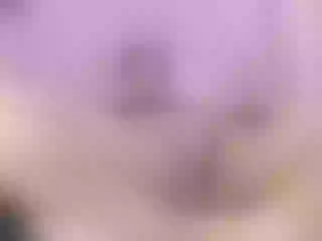 Live sex webcam photo for CandyBron #291000935