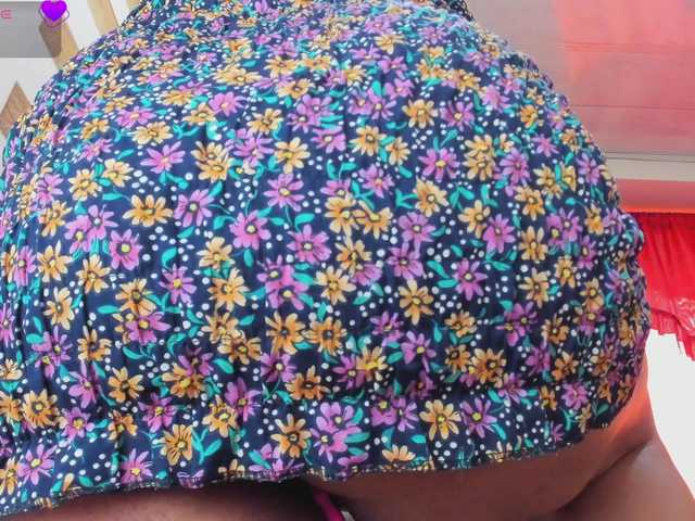 Live sex webcam photo for CandyBrowm #290515065