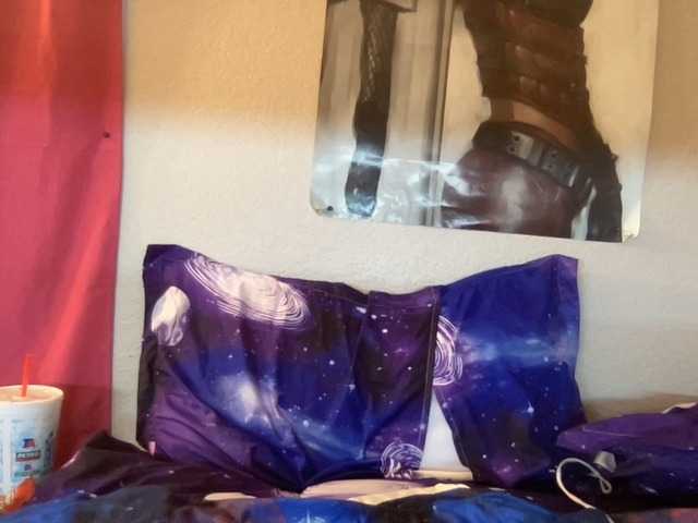 Live sex webcam photo for CandyBurger21 #272726275