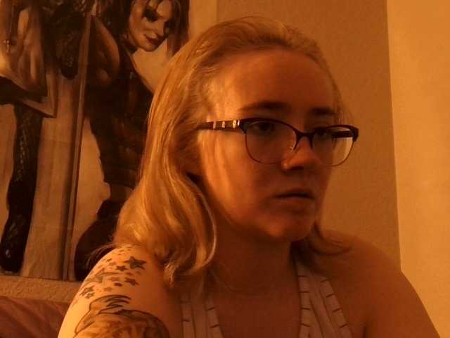 Live sex webcam photo for CandyBurger21 #273082023