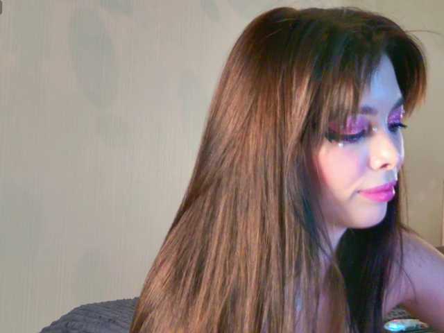 Live sex webcam photo for CandyLipss #292183756