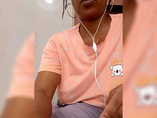 Live sex webcam photo for CandyLove #292188030