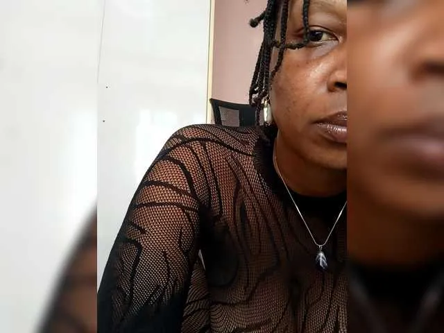 Live sex webcam photo for CandyLove #292261023