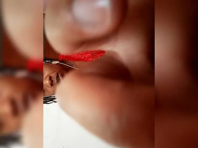 Live sex webcam photo for CandyLove #292394633