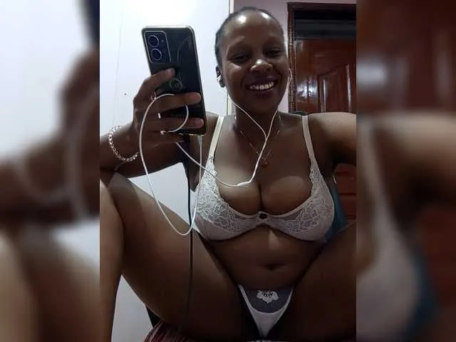 Live sex webcam photo for CandyLove #292581453