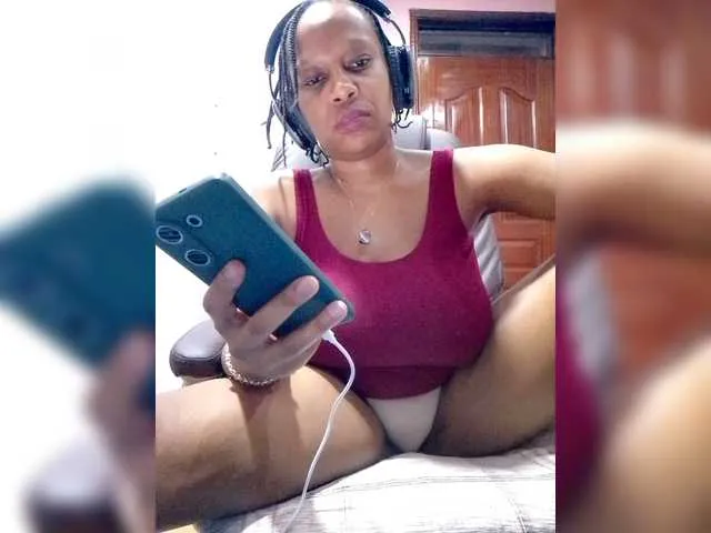 Live sex webcam photo for CandyLove #293414893