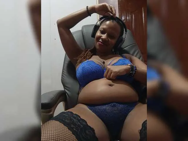 Live sex webcam photo for CandyLove #294143037