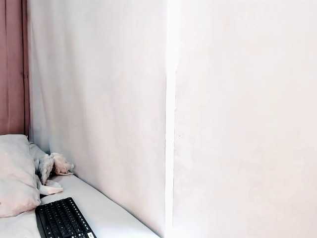 Live sex webcam photo for CandySayss #292008959