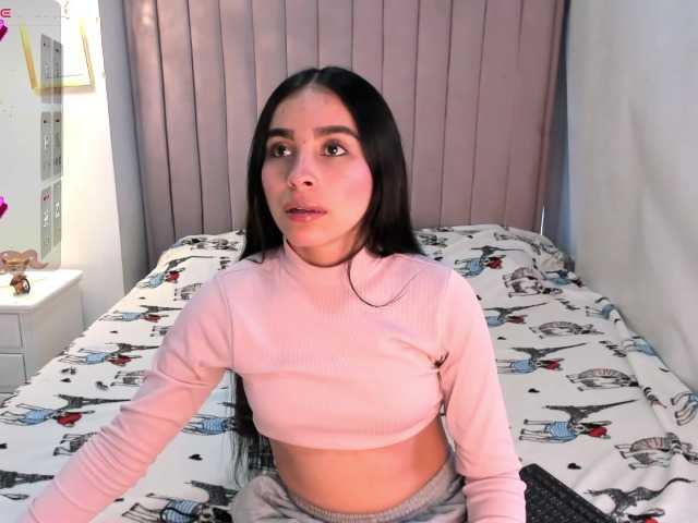 Live sex webcam photo for CandySayss #292101602