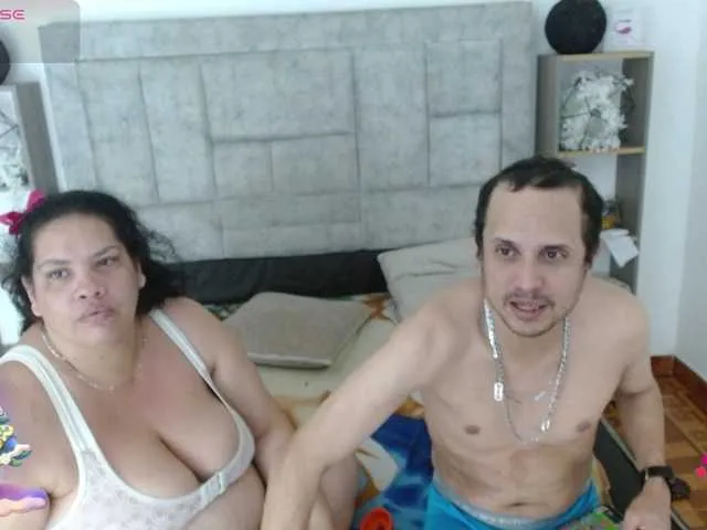 Live sex webcam photo for CandyandJhon #292559252