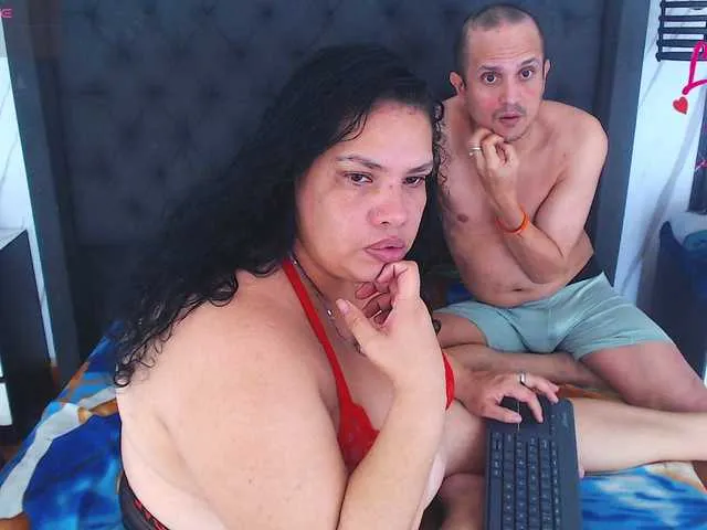 Live sex webcam photo for CandyandJhon #293362354