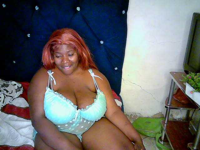 Live sex webcam photo for Candyboob #294203977