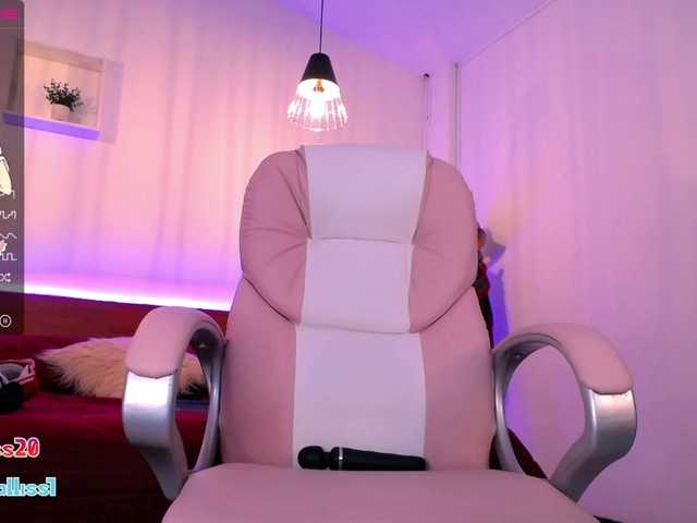 Live sex webcam photo for Candylovee- #273524036