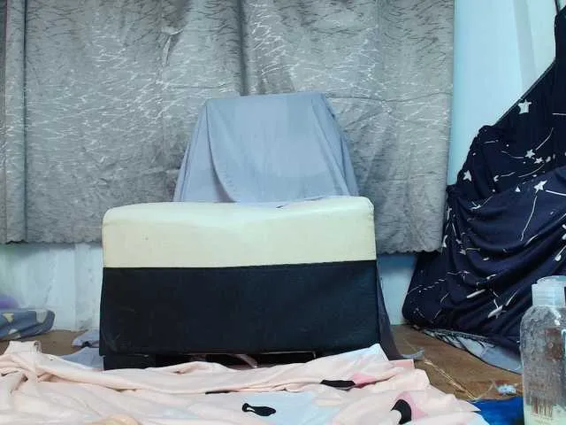 Live sex webcam photo for Candysexy001 #292094228