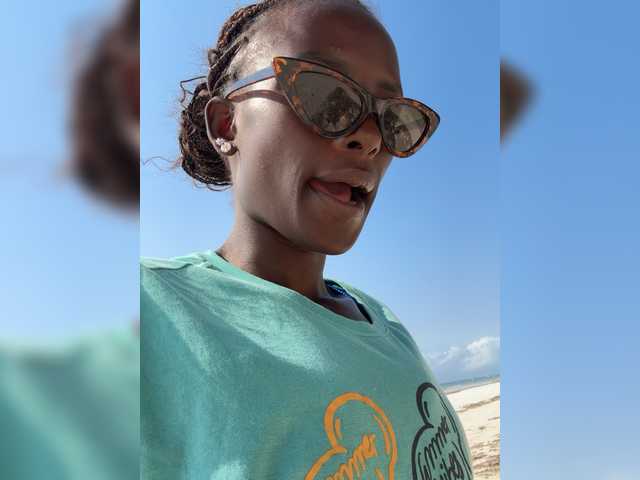 Live sex webcam photo for Candystar1 #291877442