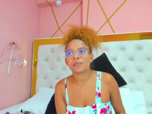 Live sex webcam photo for Canela-Veil #271902905