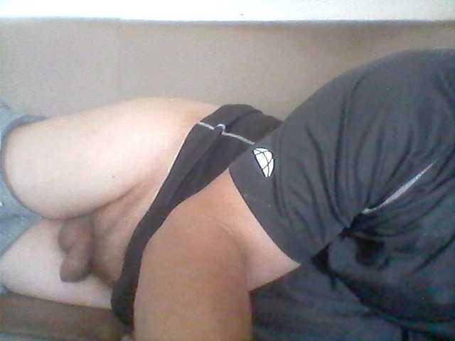 Live sex webcam photo for Cantero14 #278132297