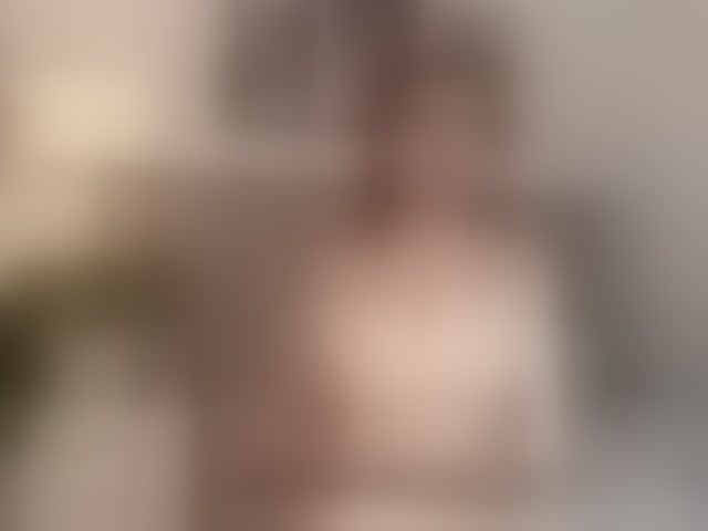 Live sex webcam photo for Caralella #294114196