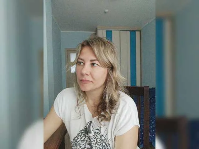 Live sex webcam photo for Caramella-mou #273523051