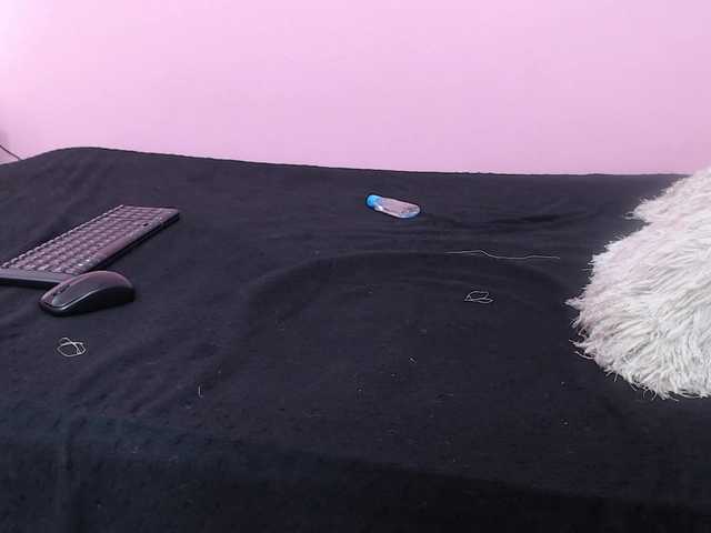 Live sex webcam photo for Caramelsex24 #276059374