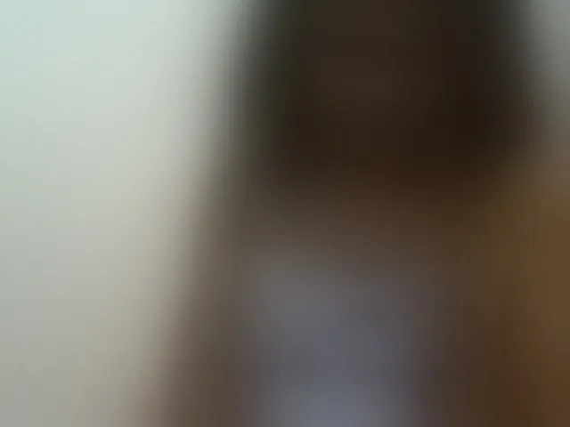 Live sex webcam photo for Carennehot2 #292405599