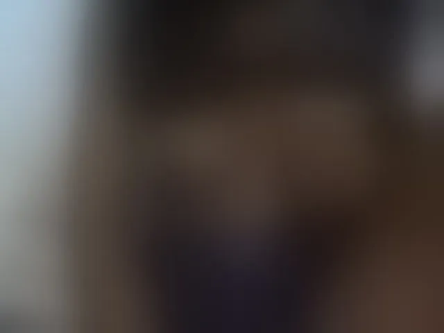Live sex webcam photo for Carennehot2 #293021950