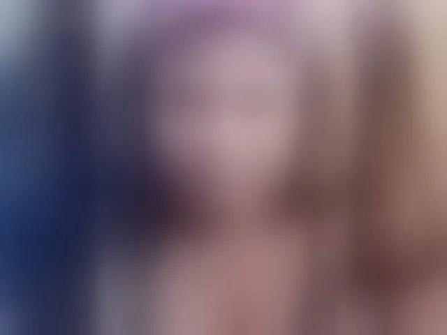 Live sex webcam photo for Carennehot2 #293238024