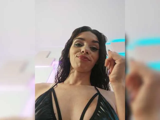 Live sex webcam photo for CarlaHills #276286644