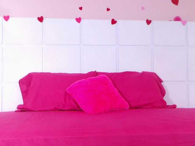 Live sex webcam photo for CarlaPietro #276793264