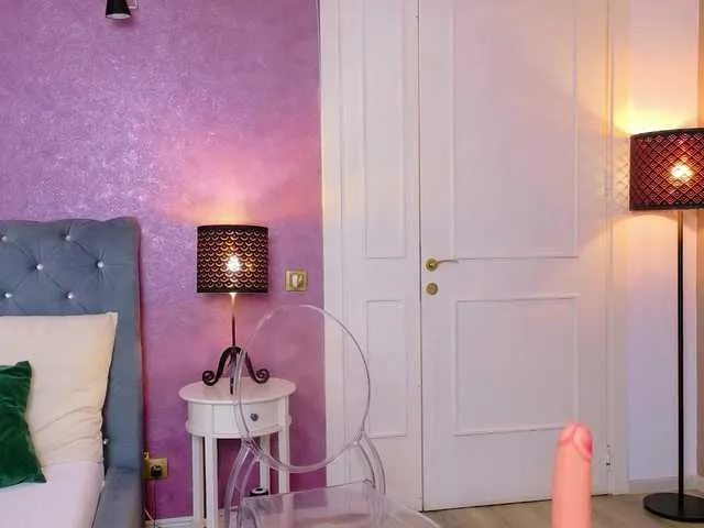 Live sex webcam photo for CarlaReys #293947313