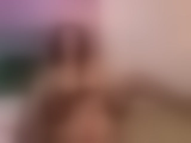 Live sex webcam photo for CarlaReys #294121051