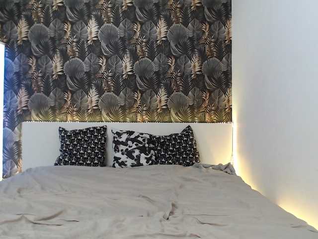 Live sex webcam photo for CarlaStaceeFun #277076746