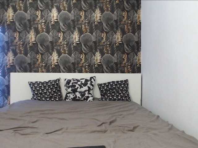 Live sex webcam photo for CarlaStaceeFun #277303307