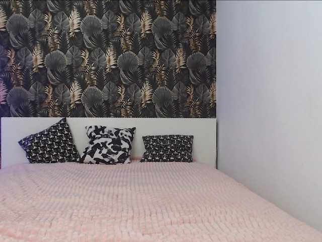 Live sex webcam photo for CarlaStaceeFun #277460033