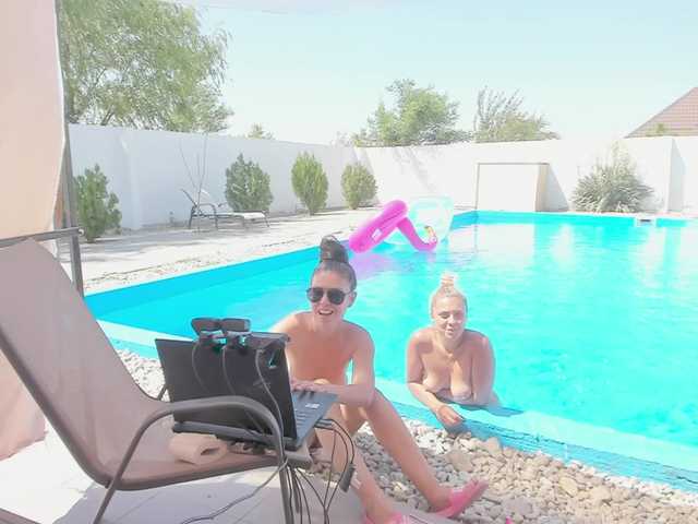 Live sex webcam photo for CarlaStaceeFun #291325597