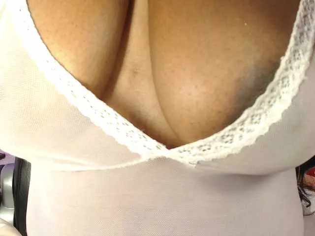 Live sex webcam photo for CarlaWillians #275576070