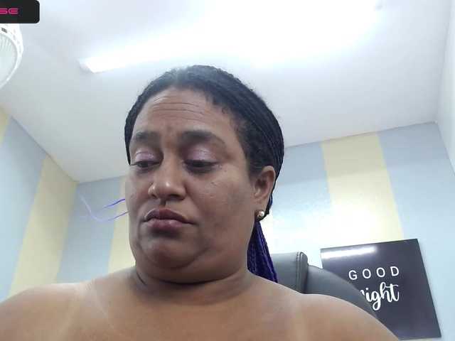 Live sex webcam photo for CarlotaWee #271910728