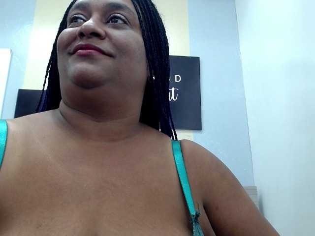 Live sex webcam photo for CarlotaWee #271946401