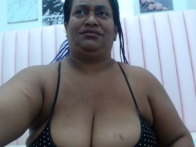 Live sex webcam photo for CarlotaWee #272309103