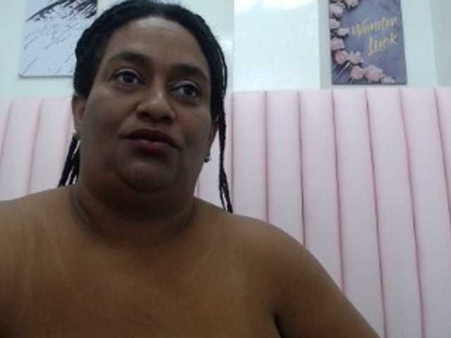 Live sex webcam photo for CarlotaWee #272376079