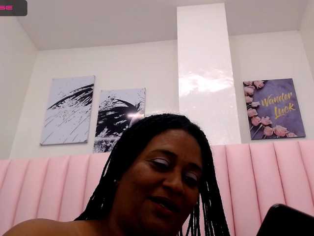 Live sex webcam photo for CarlotaWee #272503064