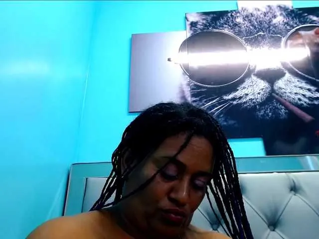 Live sex webcam photo for CarlotaWee #272588067