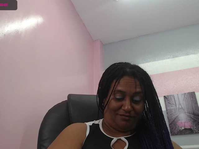 Live sex webcam photo for CarlotaWee #272665817