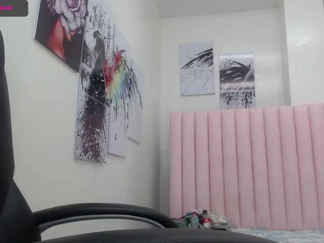 Live sex webcam photo for CarlotaWee #272700769