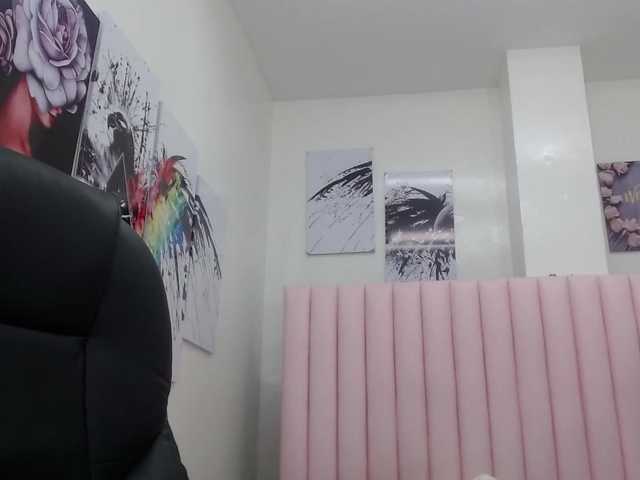 Live sex webcam photo for CarlotaWee #272910176