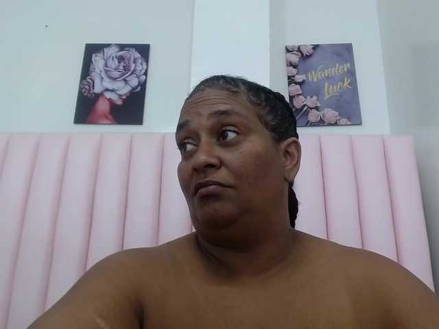 Live sex webcam photo for CarlotaWee #273615926